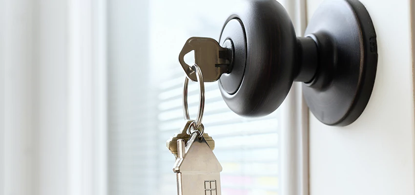 Bifold Door Knob Replacement in Encinitas, California